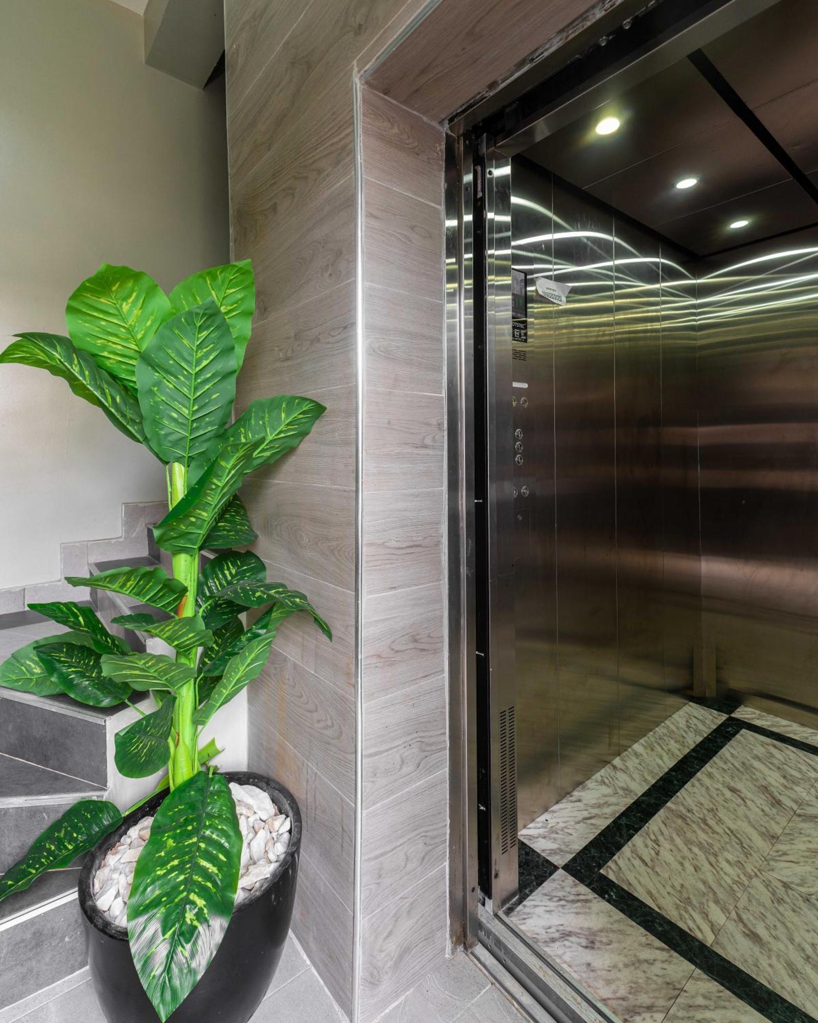 George Residence Ikoyi Lagos Exterior photo